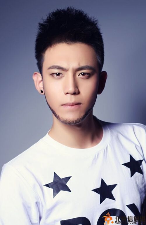 唱吧<a href='http://www.bjxxg.cn/news/hongren/' target='_blank'><u>红人</u></a>陈希郡资料微博 女友鹿雨照片遭热搜