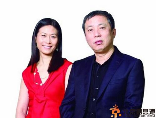 收藏家刘益谦老婆王薇简历资料微博照片 2.8亿港元购鸡缸杯喝茶