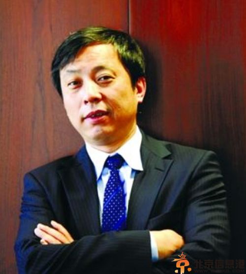 收藏家刘益谦老婆王薇简历资料微博照片 2.8亿港元购鸡缸杯喝茶