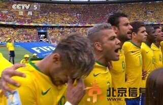 内马尔唱国歌再落泪 科比卡福再现世界杯现场