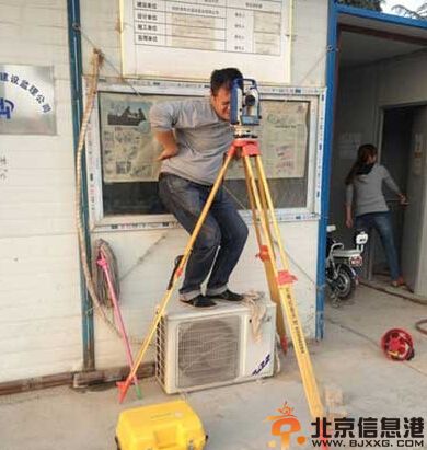 搞笑图片就喜欢这样的汪星人 二汪你是在耍流氓你造吗