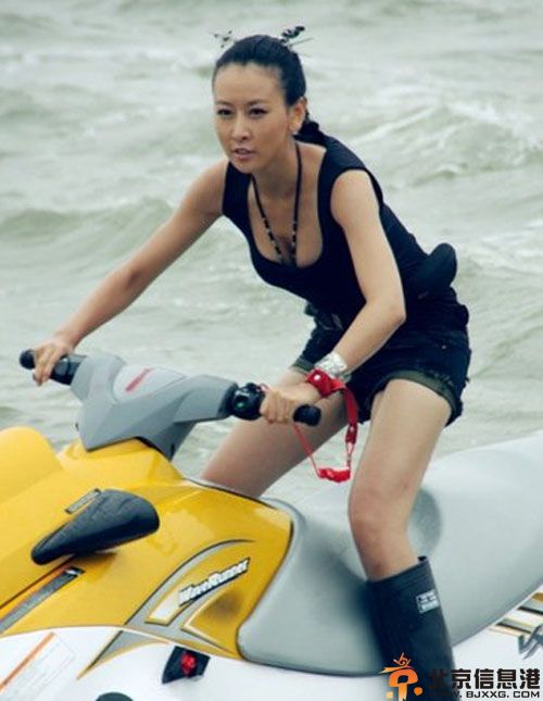 揭演员毛俊杰三级床戏吻戏比基尼 其老公是谁资料微博照片引关注