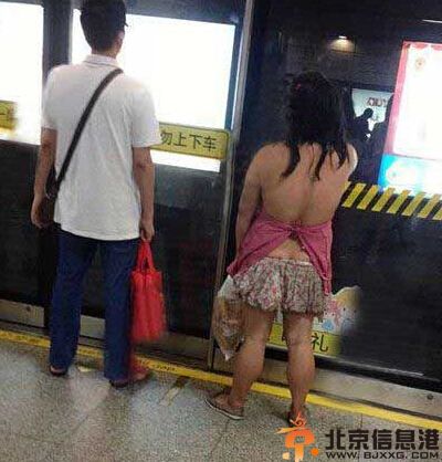 搞笑图片模特的技能 这年头做个模特儿不容易