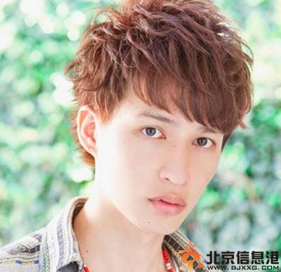 男生染发什么颜色好看 轻松教你展现多彩时尚魅力