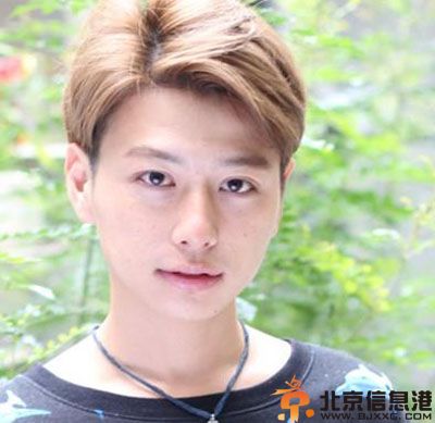 男生染发什么颜色好看 轻松教你展现多彩时尚魅力
