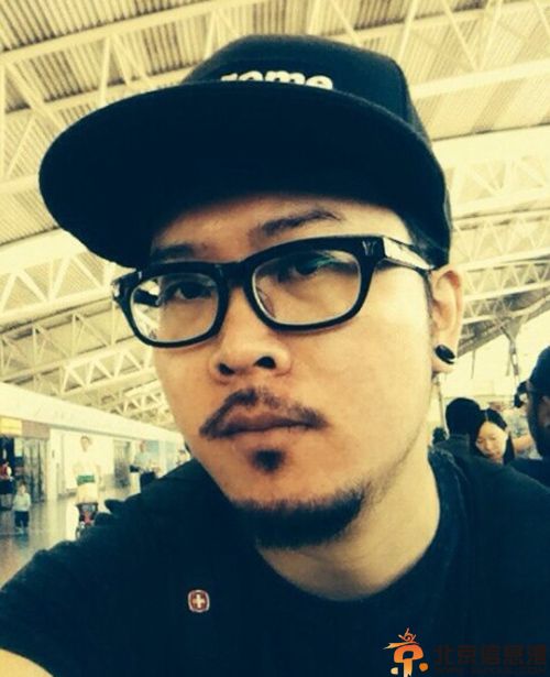 中国好声音于勃微博个人资料 歌曲飞机场的十点半受好评