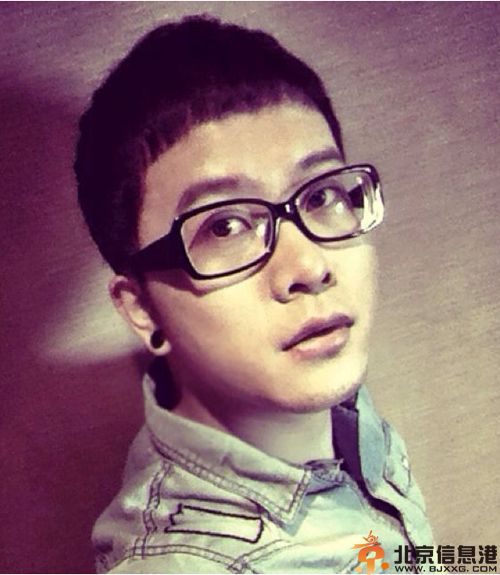 中国好声音于勃微博个人资料 歌曲飞机场的十点半受好评