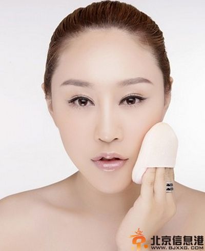 眼部肌肤怎么保养 按摩饮食内外双向护理