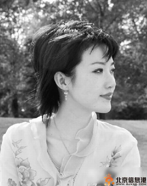 美女总理英拉私房照及老公是谁曝光 才貌双全完胜<a href='http://www.bjxxg.cn/ent/mingxing/' target='_blank'><u>女明星</u></a>