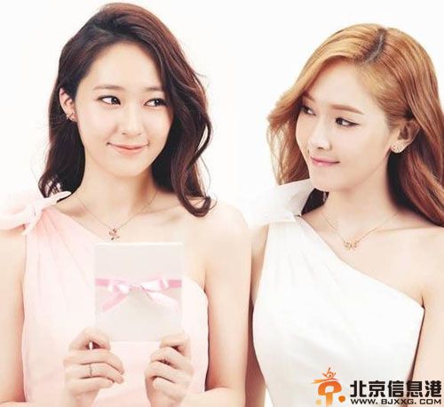 郑氏姐妹综艺节目同台亮相 郑秀妍郑秀晶生活照被公开