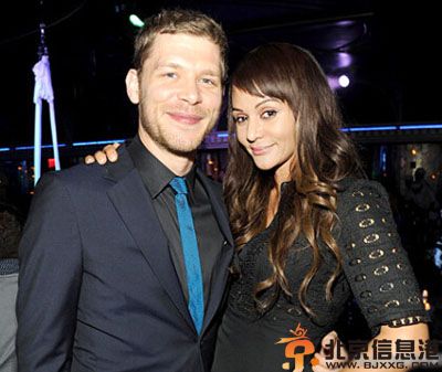 大k约瑟夫·摩根结婚了 揭Joseph Morgan老婆Persia White资料