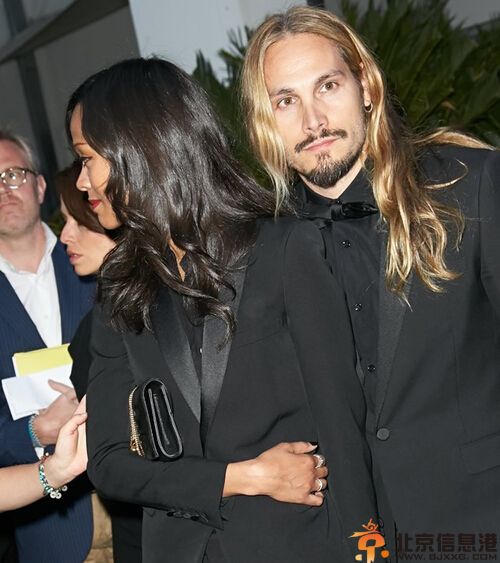 佐伊索尔达娜个人资料老公是谁引关注 被爆已怀孕三个月