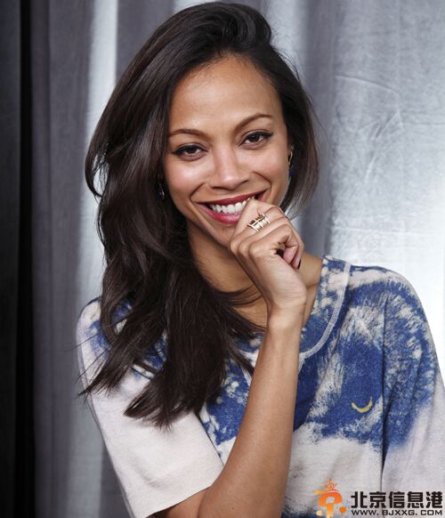 佐伊索尔达娜个人资料老公是谁引关注 被爆已怀孕三个月