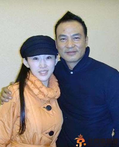 周诗雅老公是谁揭个人资料微博 系黄海波前女友与任达华传绯闻
