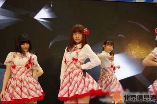 球爱酒吧女主角张语格个人资料微博 泳装黑<a href='http://www.bjxxg.cn/news/lishi/' target='_blank'><u>历史</u></a>受关注