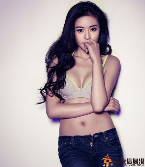 赵多娜个人资料微博 拍摄写真大秀傲人身材