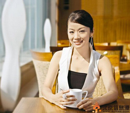 凤凰主播刘珊玲突发脑溢血近况如何 揭刘珊玲胸围老公是谁及资料