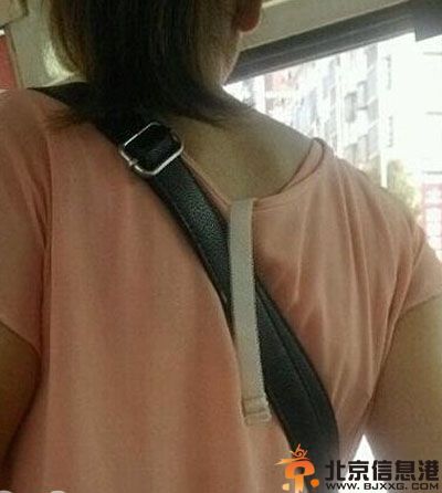 亮点图妹纸太白天这样好吗 这是一张有故事的照片