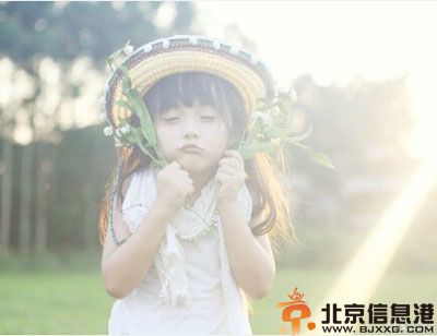 童星刘楚恬是混血儿吗 揭刘楚恬爸爸妈妈是谁及微博资料照片