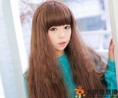 中长发烫发发型图片小卷 最爱玉米须烫头卷出不一样的个性