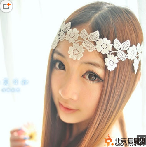 披肩中分直发发型图片 时尚披肩发最淑女