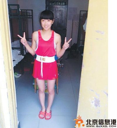达州16岁女拳手明媚资料生活照 被赞洛奇小清新