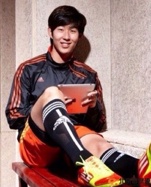 孙兴民女友是谁 与Girl's Day方敏雅恋情曝光揭其身价多少