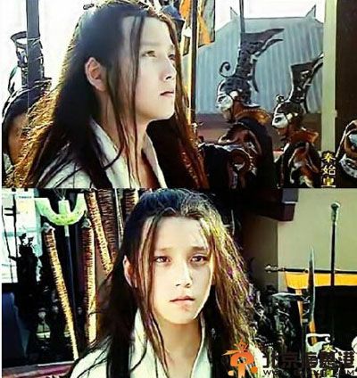 小秦始皇扮演者翁斐然资料 少年嬴政翁斐然近照现在的照片对比