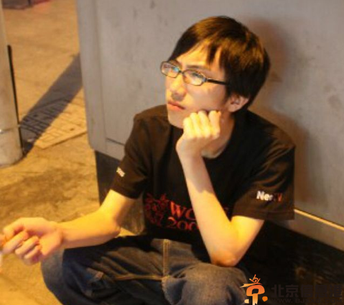 揭dota王兆辉个人资料微博照片家庭背景 打场游戏狂赚400万引关注