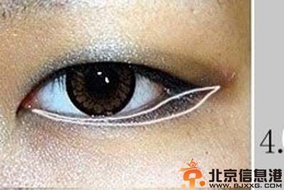 孙佳仁眼线画法步骤 教你怎样把单眼皮小眼睛变大