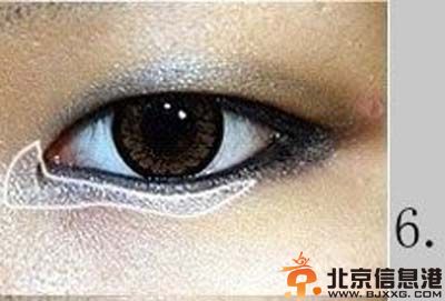 孙佳仁眼线画法步骤 教你怎样把单眼皮小眼睛变大