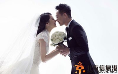 李云峰徐若瑄举行婚礼 由李云峰亲自筹划深情献歌