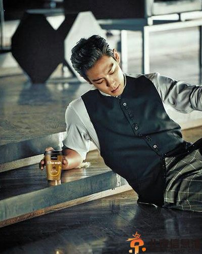 崔胜铉女友是谁 揭崔胜铉与绯闻女友申敏儿个人资料照片