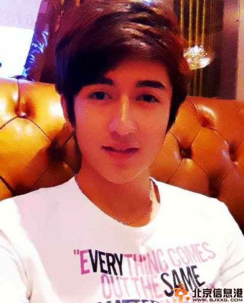 新疆美男米热夏提微博个人资料 签约于正工作室受热捧