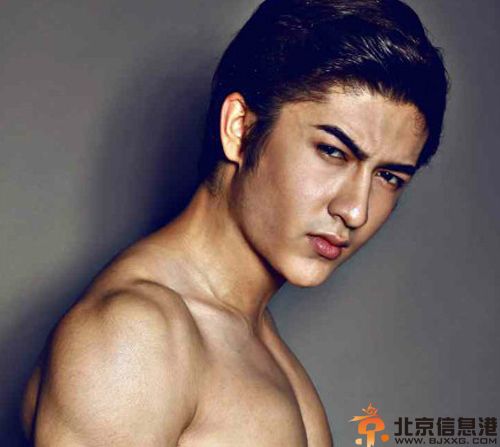 新疆美男米热夏提微博个人资料 签约于正工作室受热捧