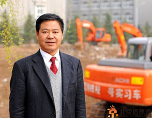 蓝翔校长是谁 揭荣兰祥背景资料及蓝翔和清华北大的区别语录