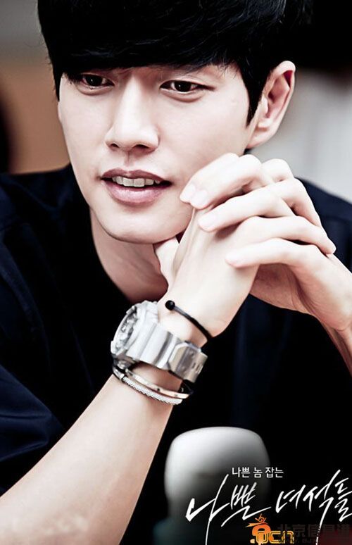 韩剧坏家伙们演员表播出时间 朴海镇饰演高智商杀人犯