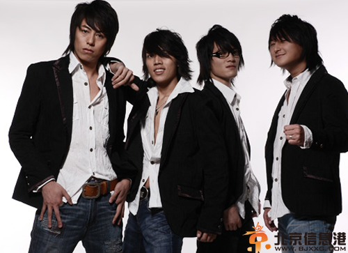 中国好声音楠杩子呷资料微博家庭背景 大凉山彝族学员唱一朵云