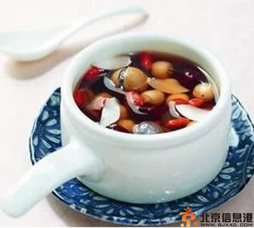 皮肤干燥怎么办 女性皮肤干燥营养保湿餐