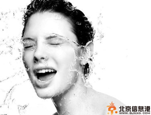 夏日粉刺怎么消除 外敷蒸脸还原光洁肌肤