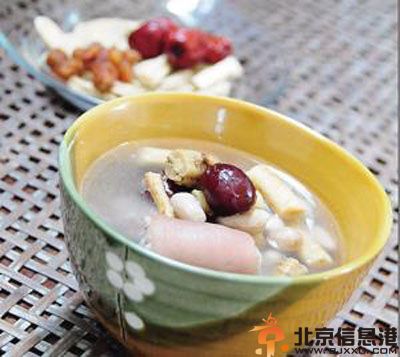 食疗丰胸吃什么 推荐5款常见有效的丰胸食谱