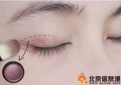 清新裸妆化妆步骤示范 让你秋季尽显清纯范
