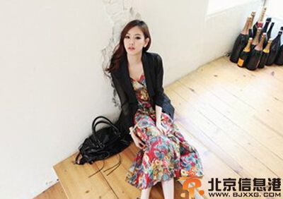 波西米亚长裙搭配 尽显身材曲线