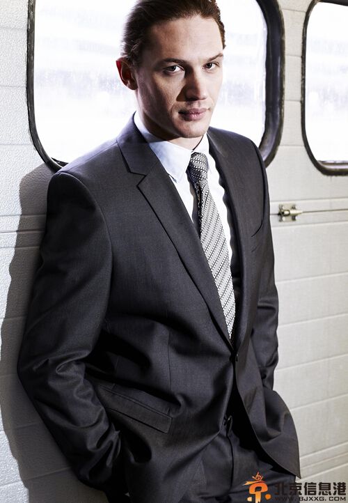 全球最性感男星汤姆·哈迪身高肌肉 其个人资料照片引关注