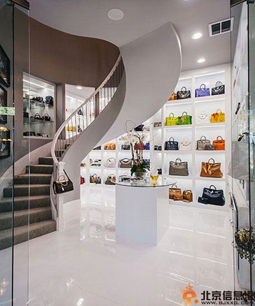 炫富女theresa roemer是谁 美国前德克萨斯小姐炫富遭偷窃