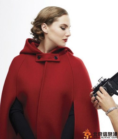 奥黛丽·赫本孙女艾玛·费勒个人资料照片 挑战经典造型引关注