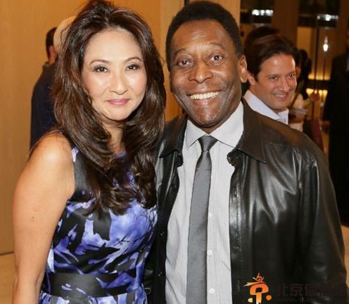 贝利现任妻子马尔西娅个人资料 三婚将取小32岁女友揭前妻照片