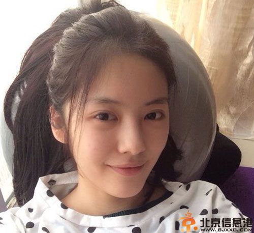 蔡文静整容前后对比照疑流出 和姚晨撞脸素颜照身高曝光