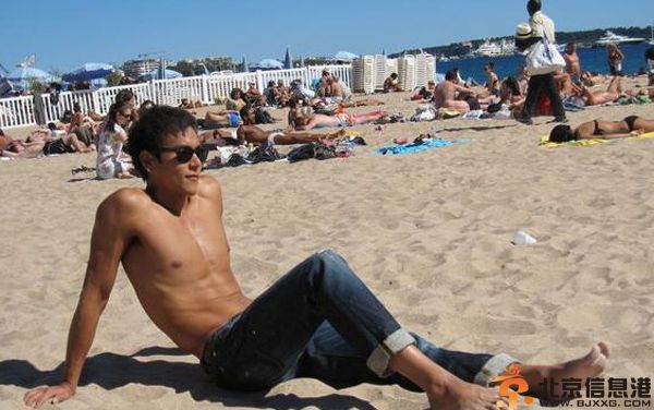 彭于晏女友是谁揭个人资料 其身高肌肉有图片受关注