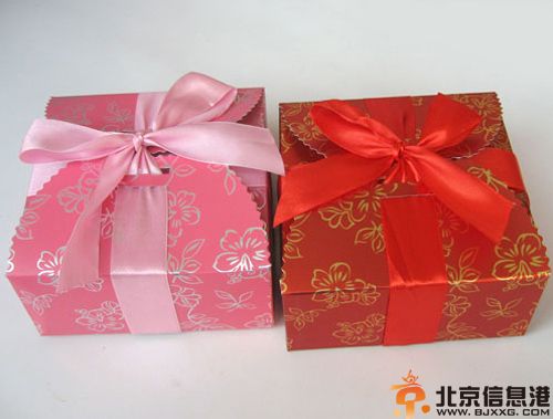 2014最新结婚喜糖包装盒图片分享 个性婚礼的不二选择